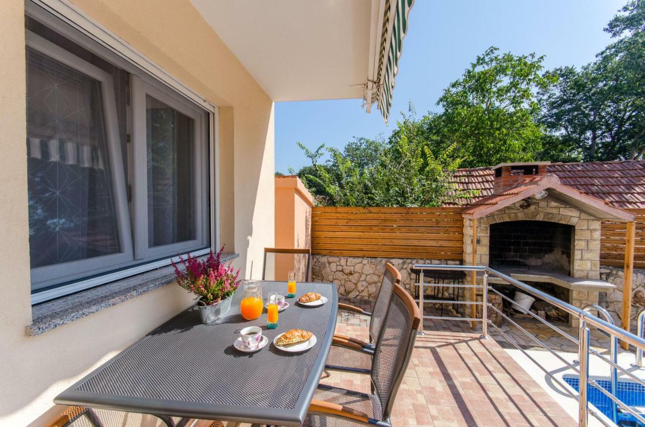 Dalmatian Village Charm - Spacious Villa With Pool Near Trogir Primorski Dolac Экстерьер фото